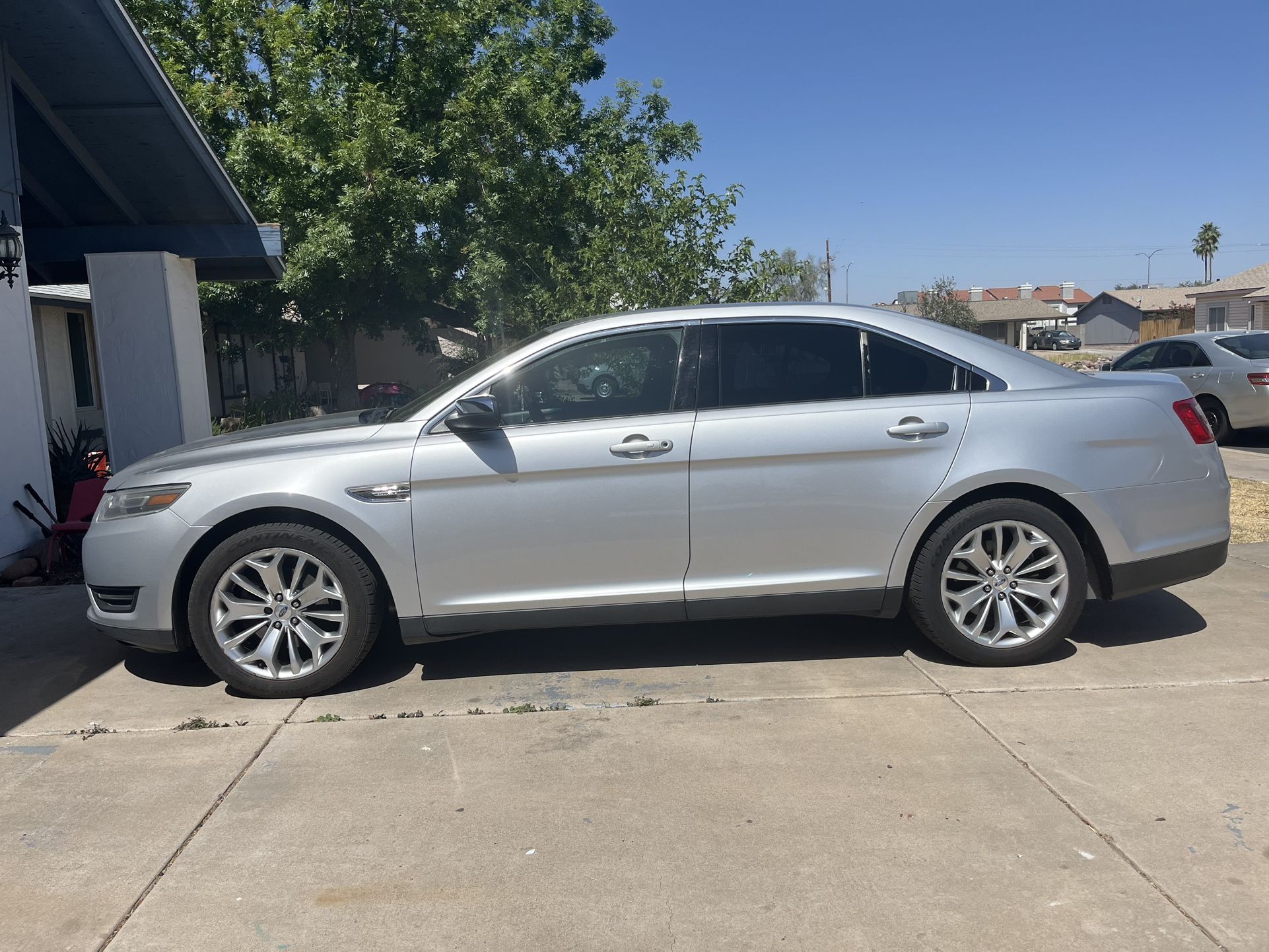 2016 Ford Taurus