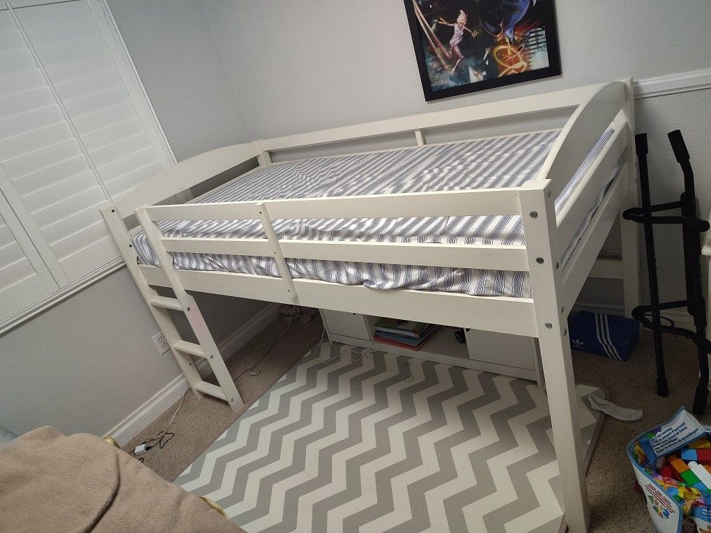 Kids Bed With Memory Foam Mattress 