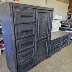 Dresser Set
