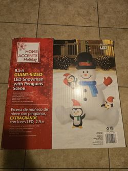 9.5ft Giant-Sized LED Snowman Wth Penguins 