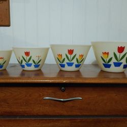 (4) Vintage Fire King Ovenware Tulips 1940’s Mixing Bowls Set Of 4 