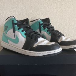 Jordan 1 Mid Tropical TWIST