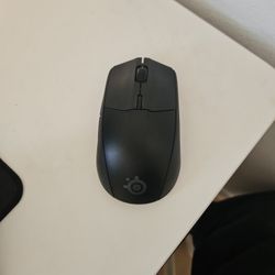 Wireless steelseries gaming mouse