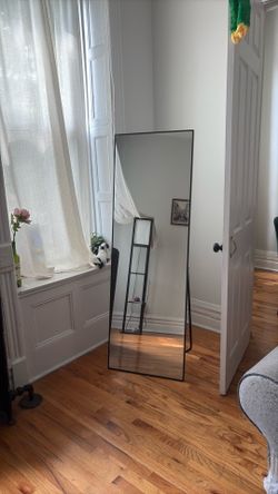 Full sized mirror