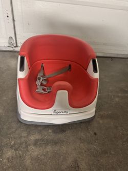 Ingenuity Baby Base 2-in-1 Booster Feeding and Floor Seat with Self-Storing Tray