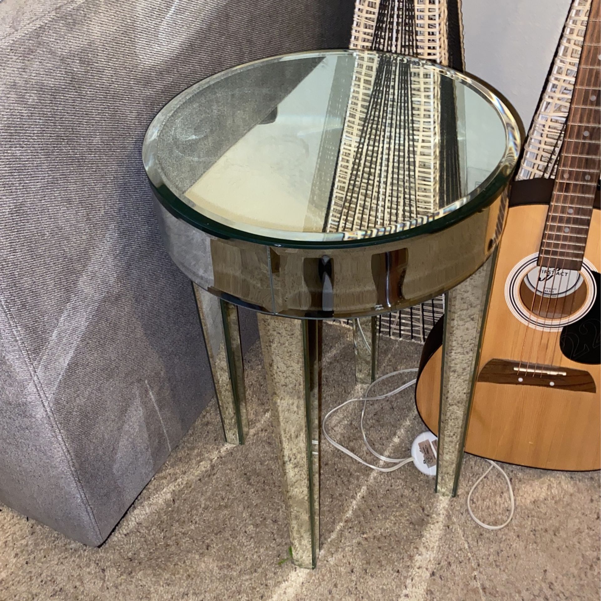 Glass/mirror Side Table