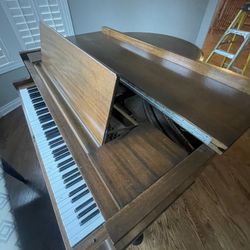 Piano FOR Free- Must  Pick Up 