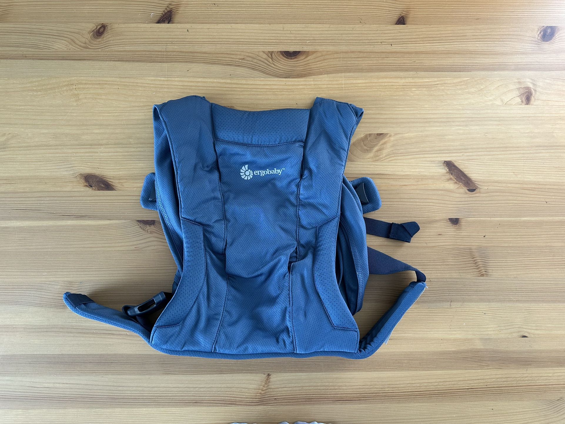 Ergobaby Newborn Embrace Carrier