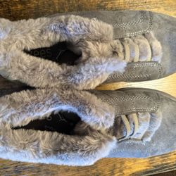 Brand New Winter Tennis Shoe Size 6