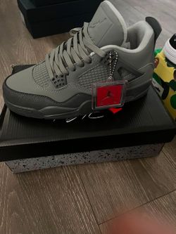 Retro 4s 8.5 size