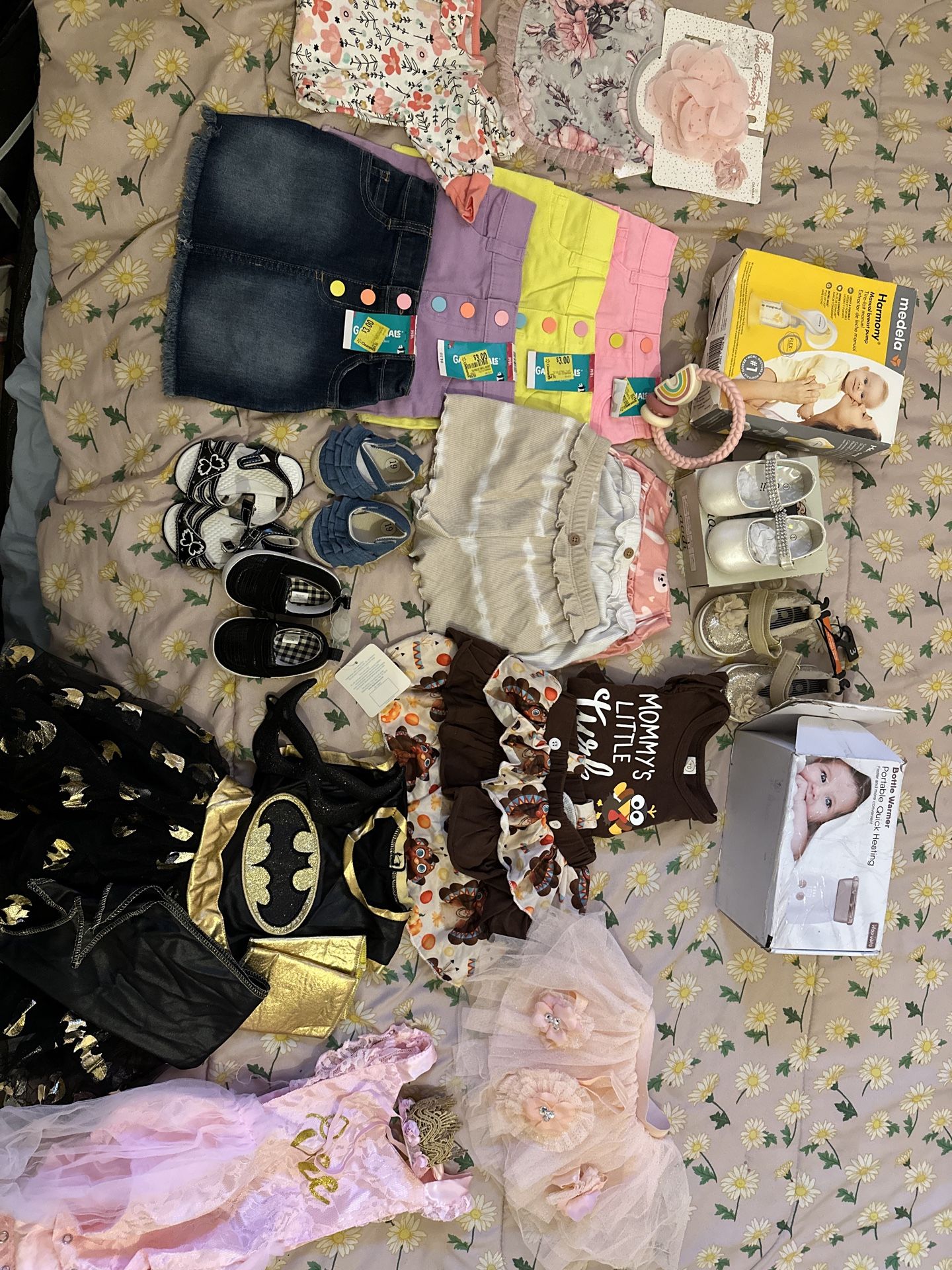 Baby girl's clothes and accessories🌈🦄