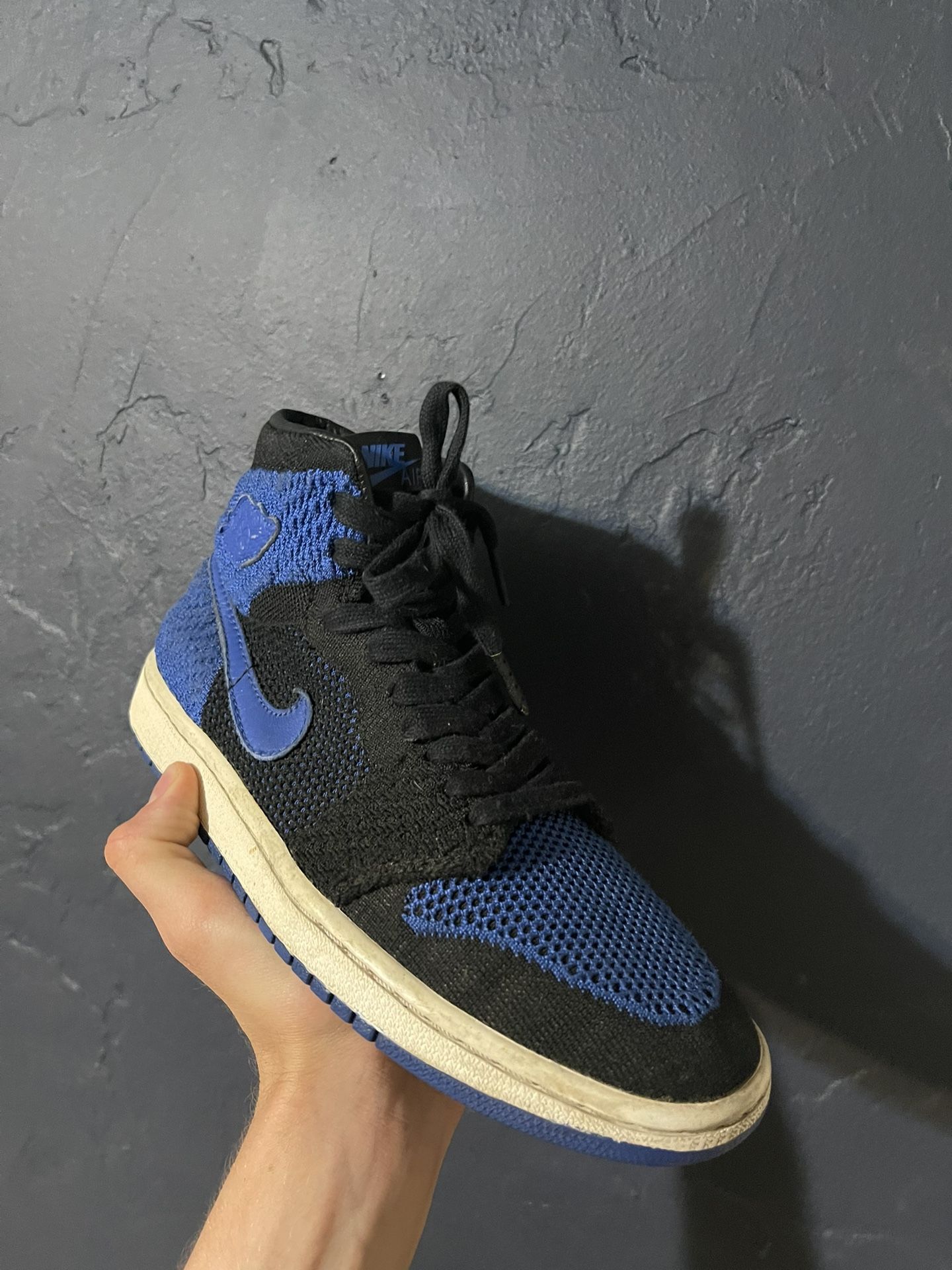 Jordan 1 Royal Flyknit Size 6.5y