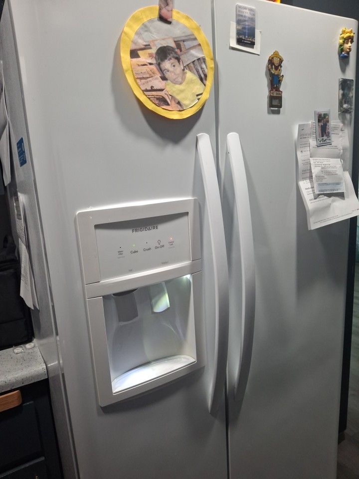 Frigidaire Refrigerator