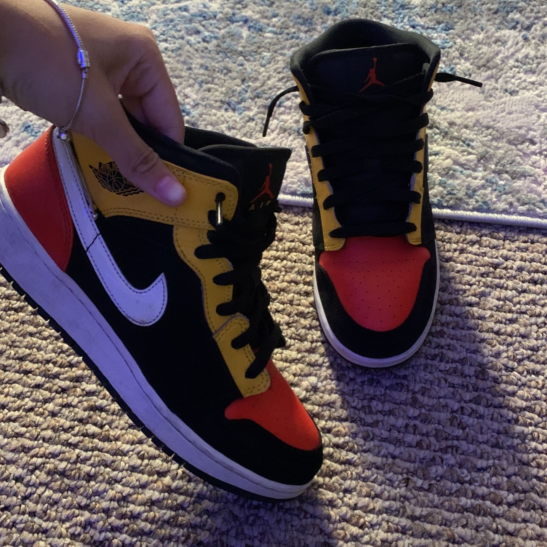 used air jordan 1 mid