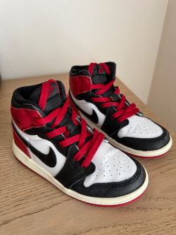 Nike Kids High Top Shoes Black/White/Red – Size 10C