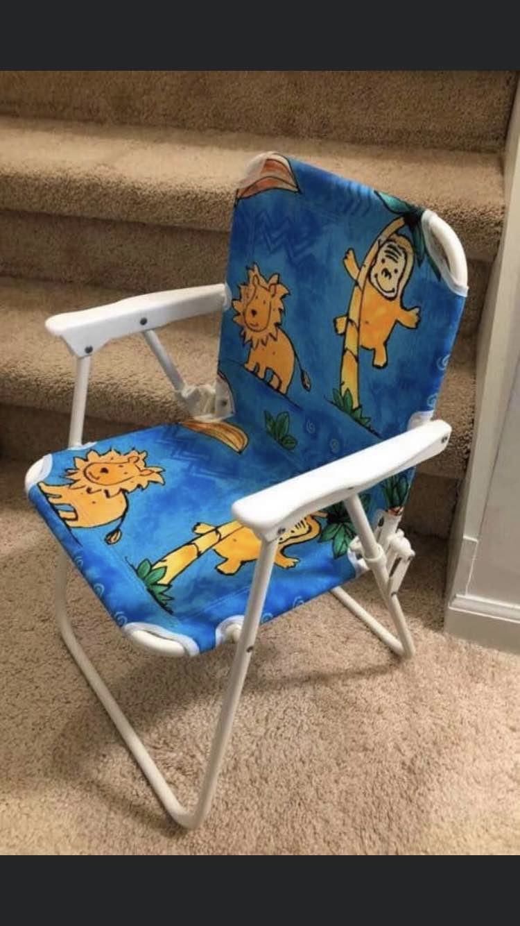 Kids folding chair (3 available) $15 each