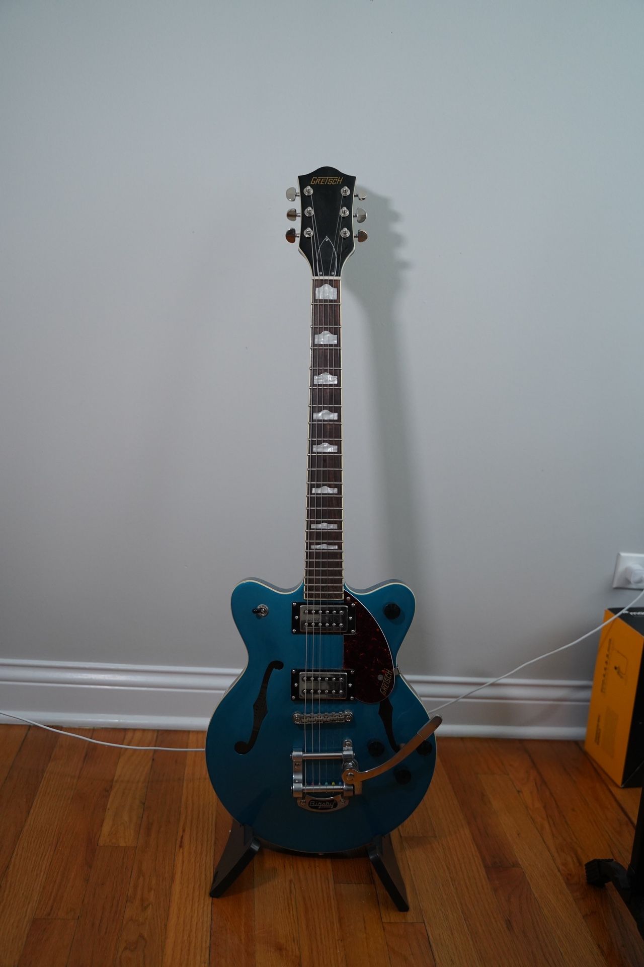 Gretsch streamliner Cyan Blue With Case