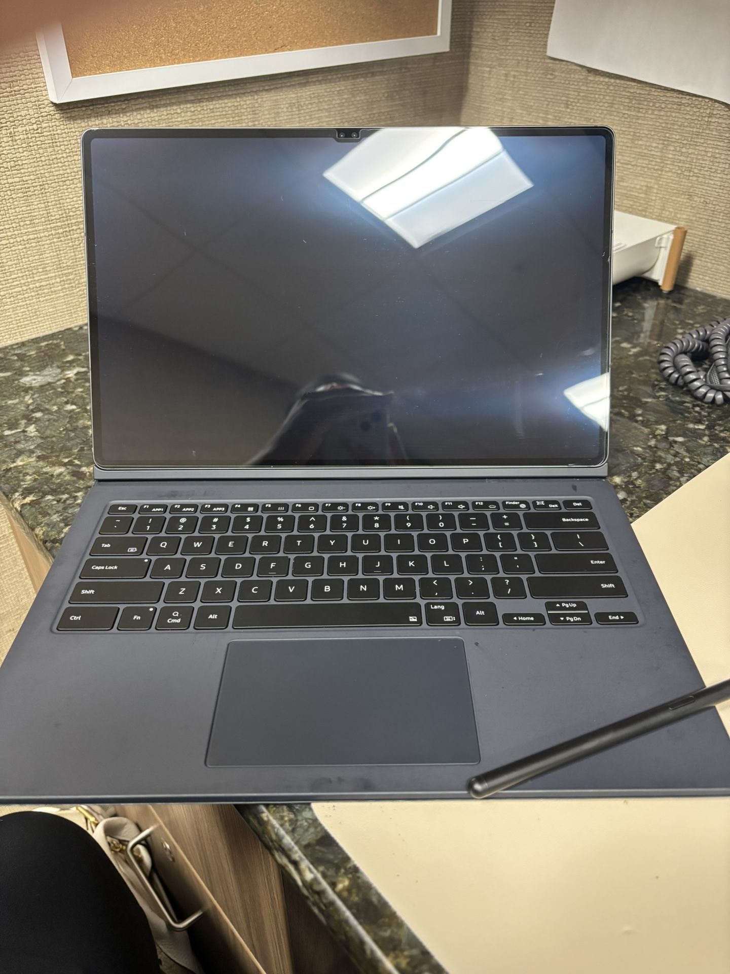 SAMSUNG ULTRA TABLET WITH CASE