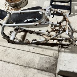  2005 Trx450 Frame With Back Suspension And Seat