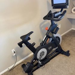 Nordic Track Commercial S15i  Bike