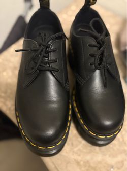 Women’s Doc Martens platform