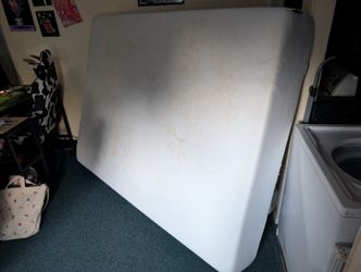 Free Queen Size Zinus Mattress