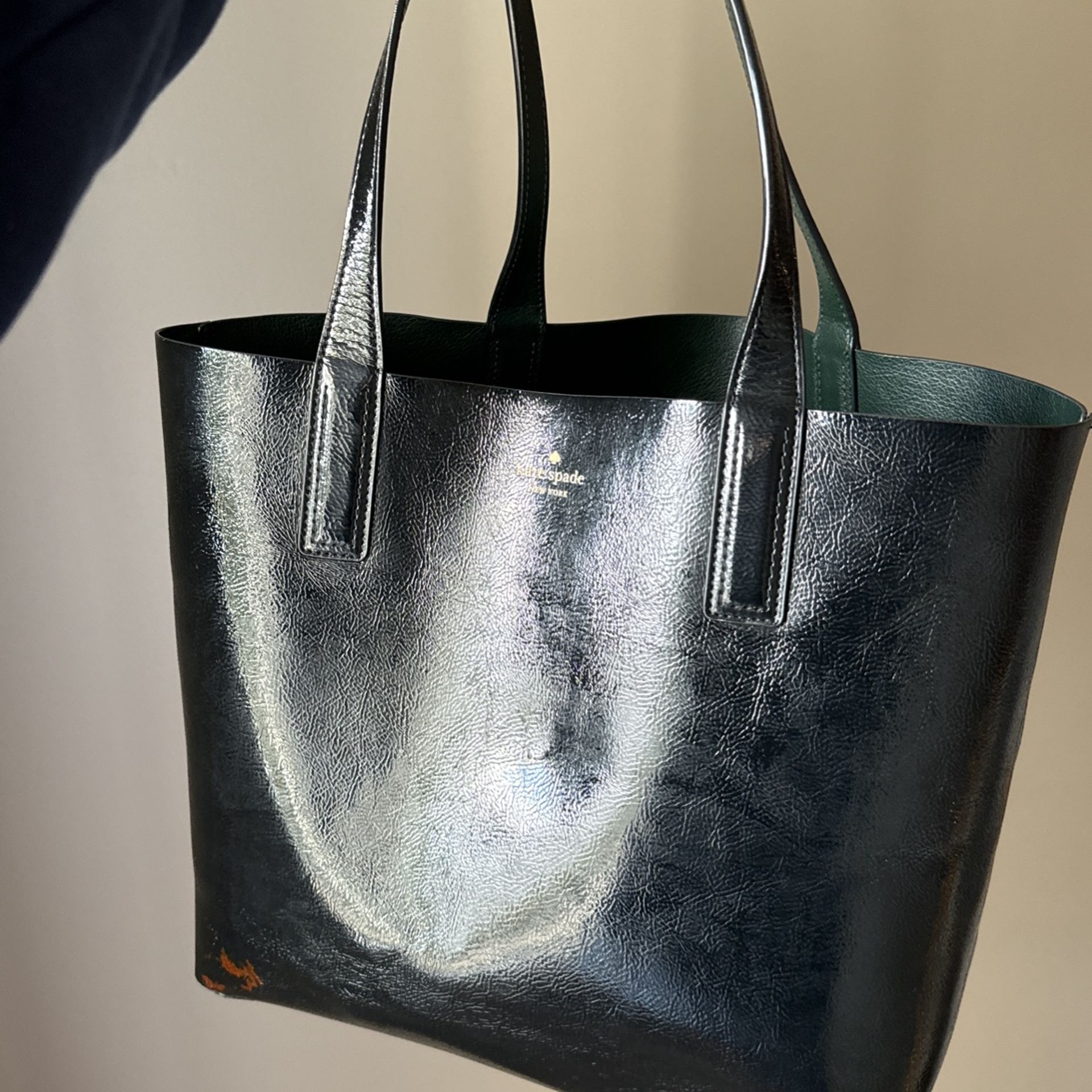 Kate Spade Reversible Tote (green And Black)