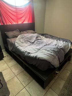 King Size Platform Storage Bed Frame w/ Headboard & mattress - Great Condition