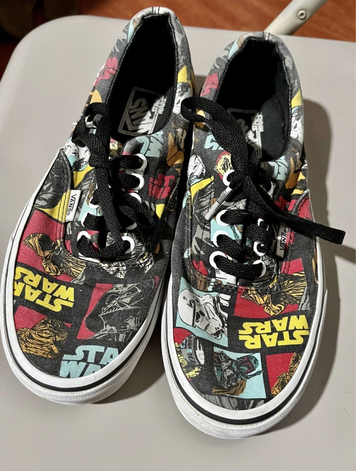 Used Men’s Size 6.5 Star Wars x Vans Classics Collection for Summer 2014