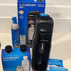 Soda Stream Jet Sparkling Water Maker