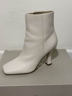 Marc Fisher Cello Boots Size 6