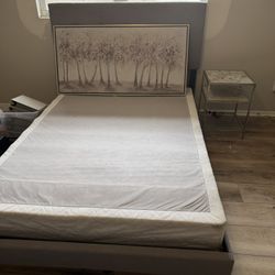 Queen Bedroom Set * Mattress Included 