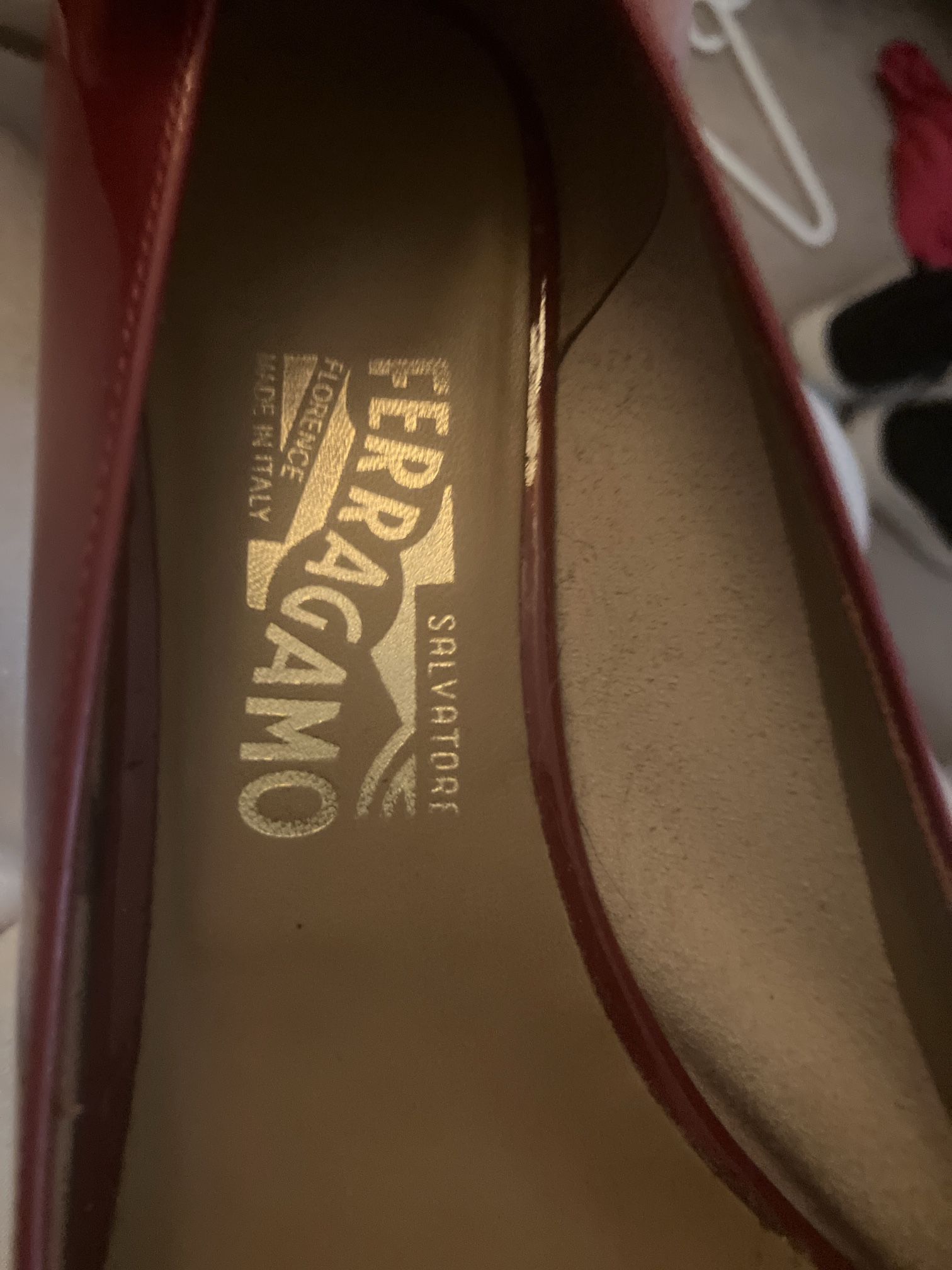 FERRAGAMO VARA RED Italian Leather BOW PUMPS Size 8 Women’s 