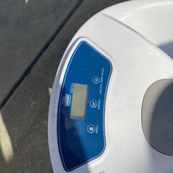 Aquascale Baby Bathtub 