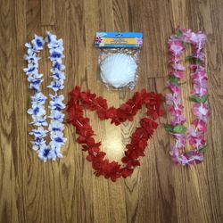 NEW kids Hawaiian costume accessories. 3 flower leis and a seashell bikini top that’s ONE SIZE FITS MOST