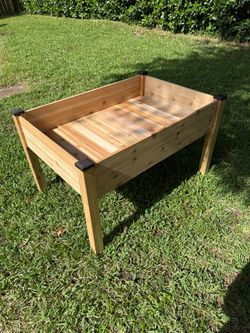 Cedarcraft Elevated Planter