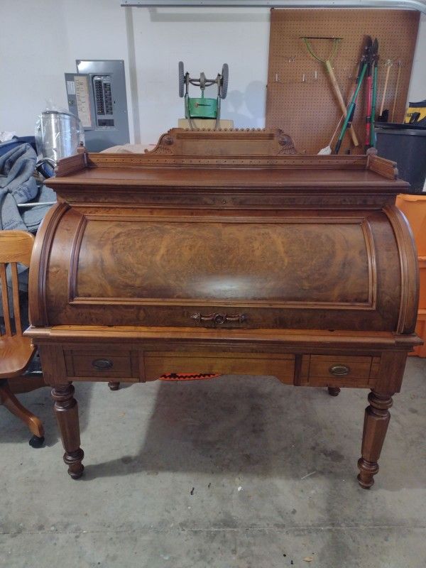 1870 Barrel Desk