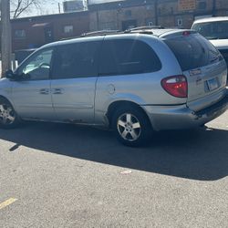 2005 Dodge Caravan