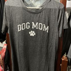 Women’s Dog Mom T-shirt 