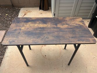 Collapsible rustic table
