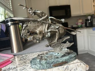 Estatua De Bronce