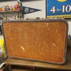 Vintage Hard shell Suitcase 
