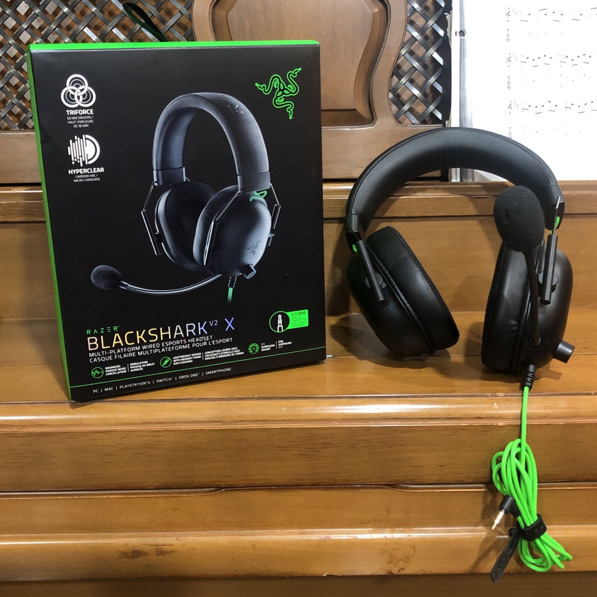 Razor BlackShark V2 Headphones