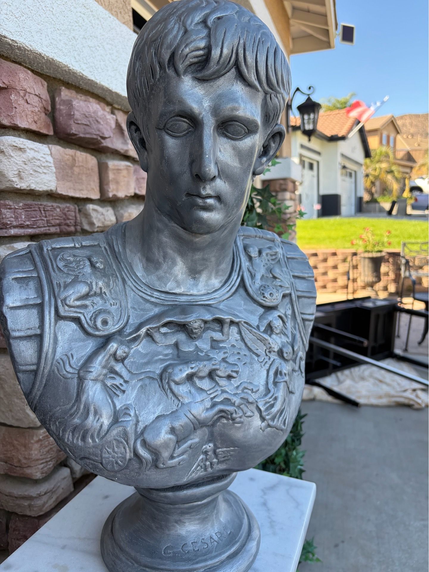 Statue