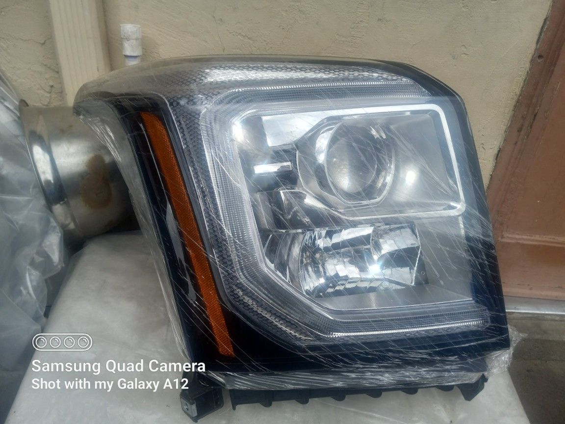 2015 To 2020 Gmc Yukon Xl R Headlight