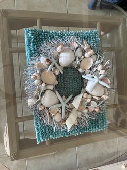 Coastal wreath