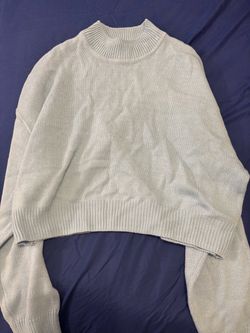 H&M Divided Light Blue Cropped Knit Sweater