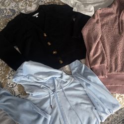 Cloding Very Good Clean Size  Sm  4 Pieses For $10