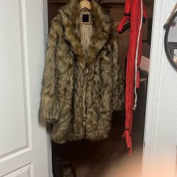 Men’s Givenchy Fox Fur Coat For Sale 