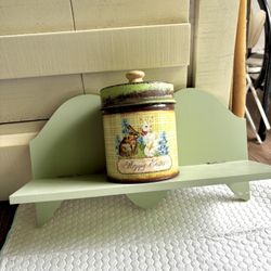 Green Foldable Shelf With. Vintage Easter Can 